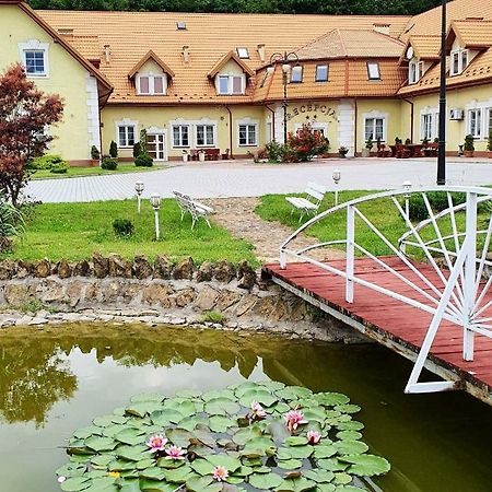 Willa Park Ostrowiec Świętokrzyski Buitenkant foto