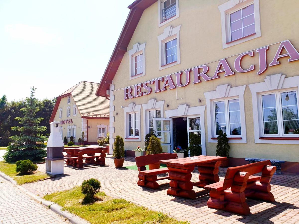 Willa Park Ostrowiec Świętokrzyski Buitenkant foto
