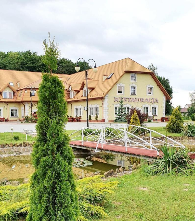 Willa Park Ostrowiec Świętokrzyski Buitenkant foto