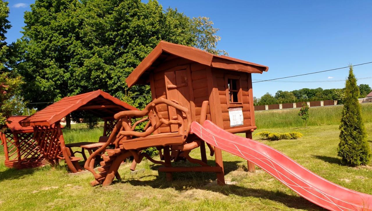 Willa Park Ostrowiec Świętokrzyski Buitenkant foto